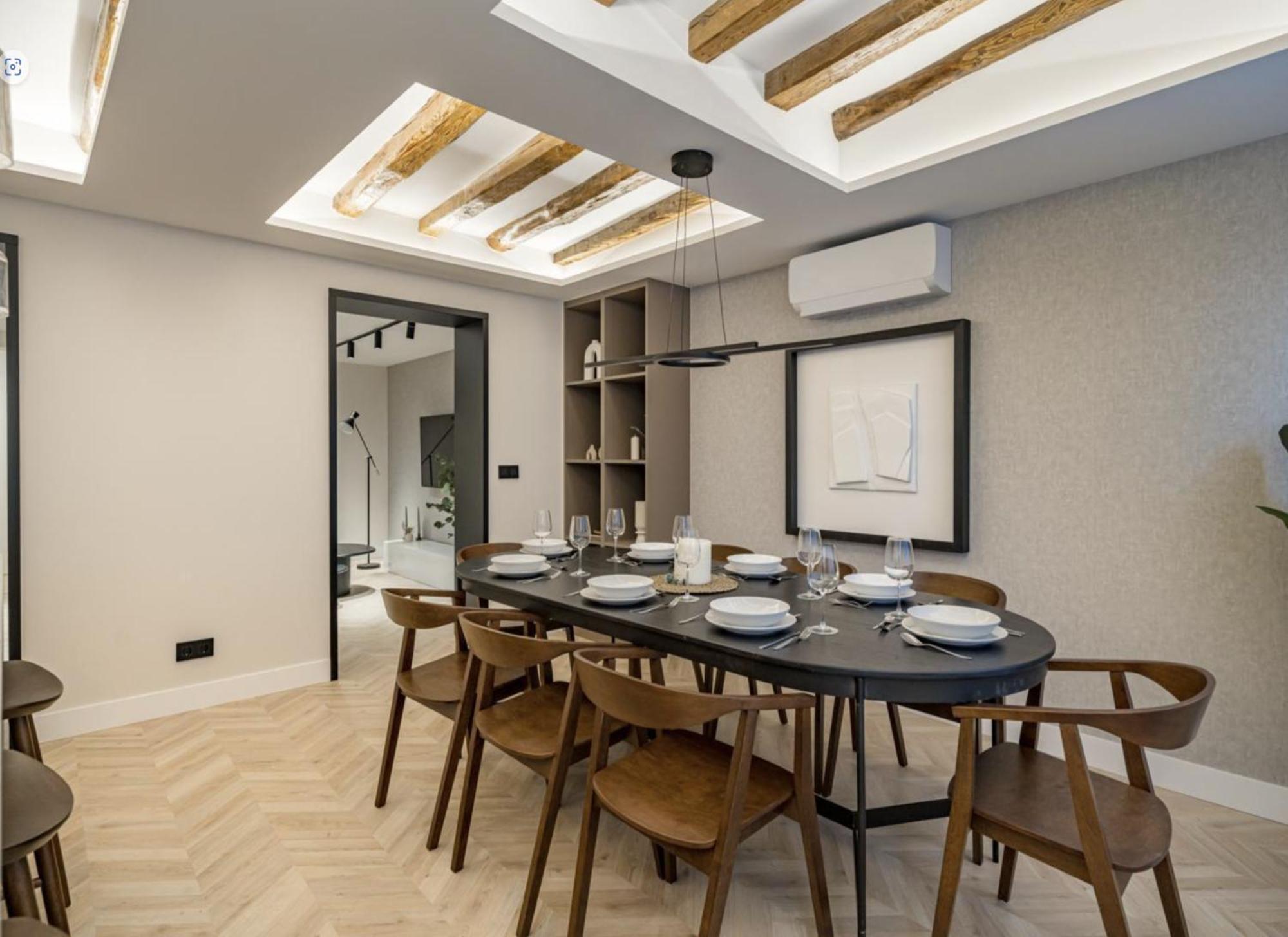 Cosy And Stylish In A Lively Area Of Lägenhet