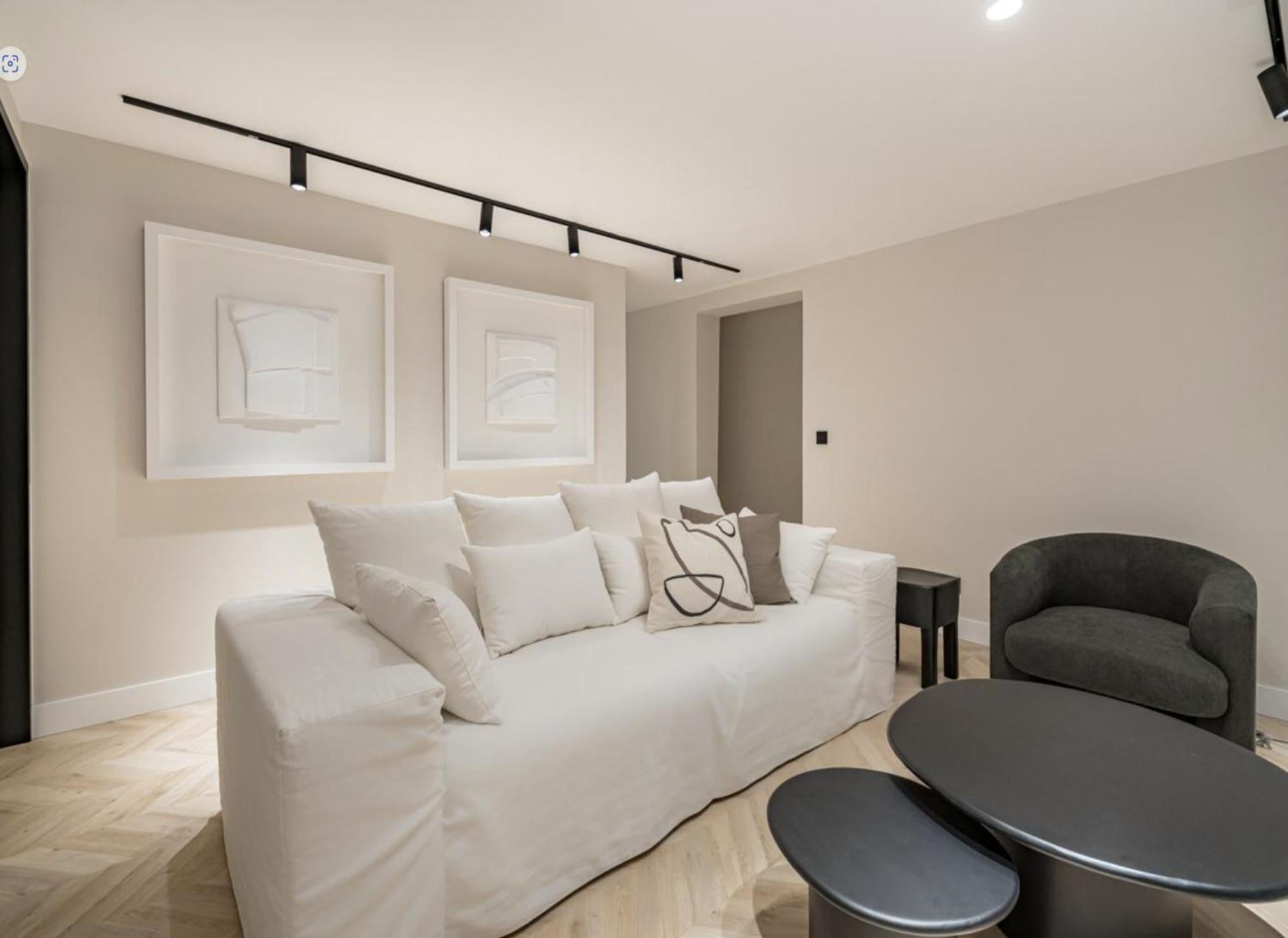Cosy And Stylish In A Lively Area Of Lägenhet