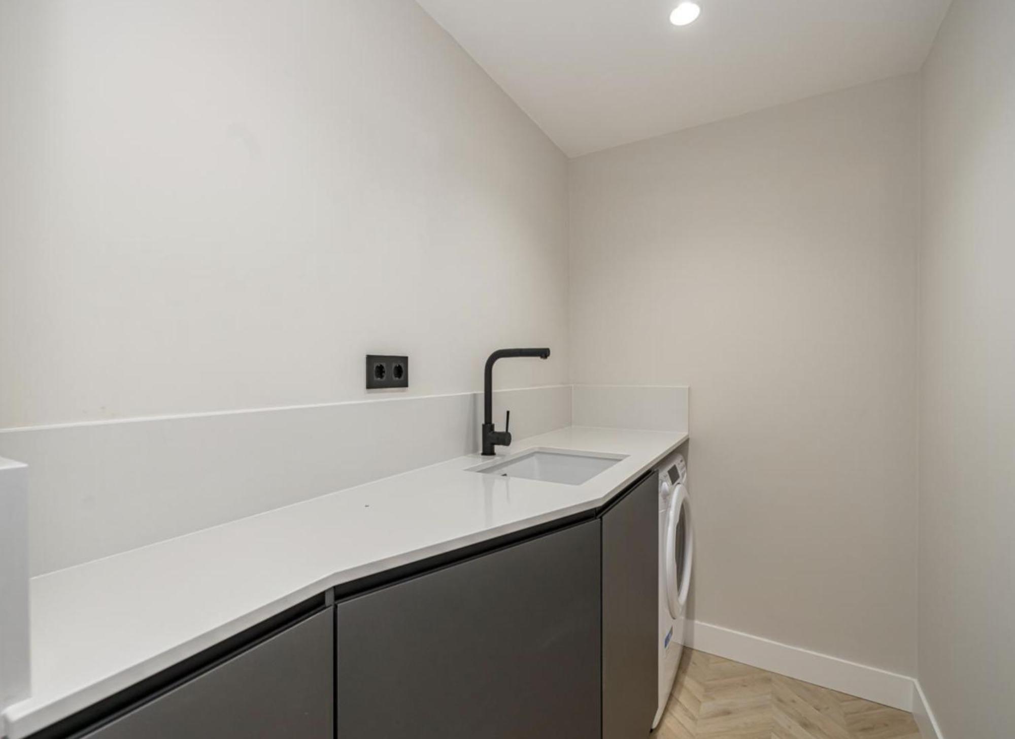 Cosy And Stylish In A Lively Area Of Rom